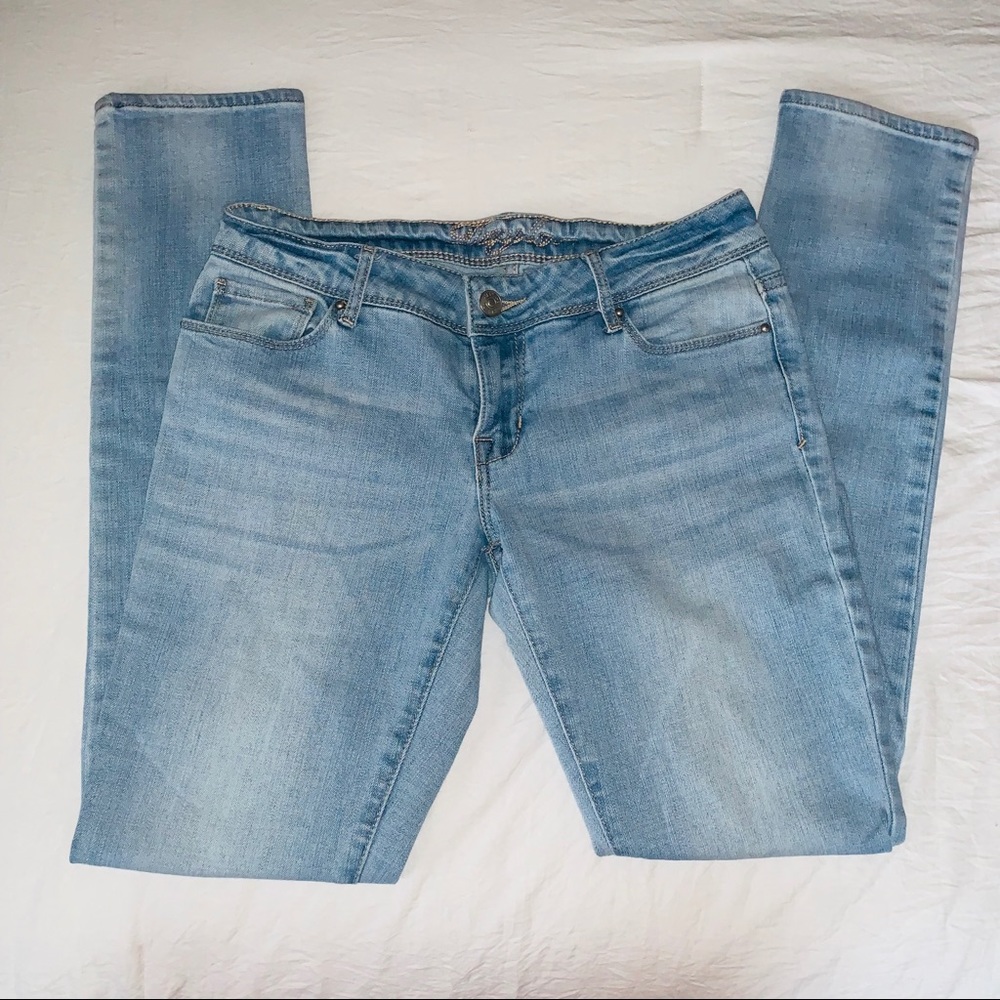 dELiA*s Taylor Skinny Light Blue Jeans✨👖